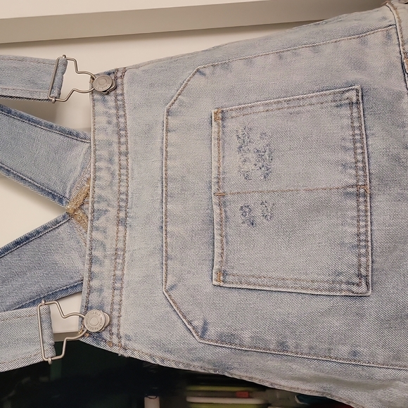 NWT Light Blue Wild Fable Distressed Overalls - Picture 3 of 9